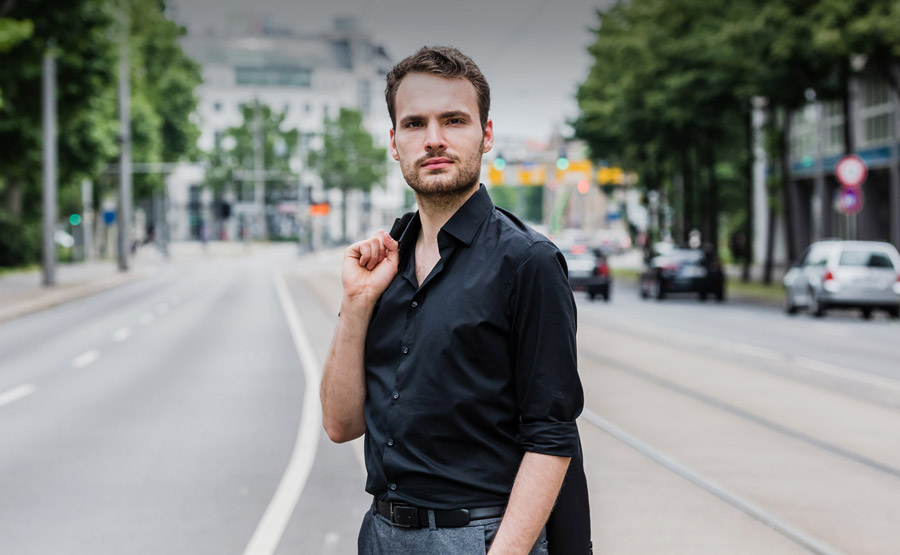 Max Dollinger – Lässig, schick auf der Straße